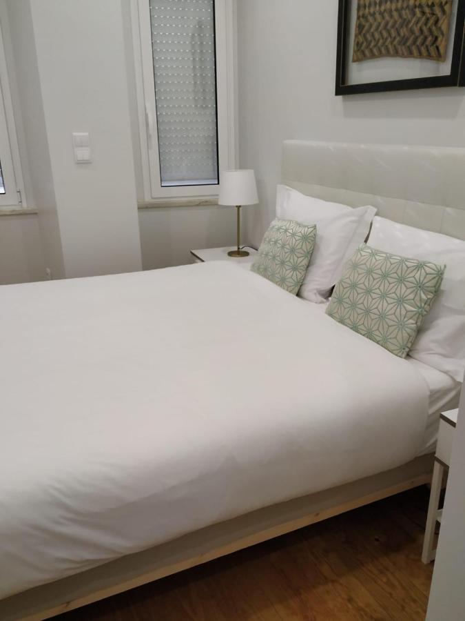 Whome Modern 1-Bed With Ac & Private Terrace Lisbon Bagian luar foto