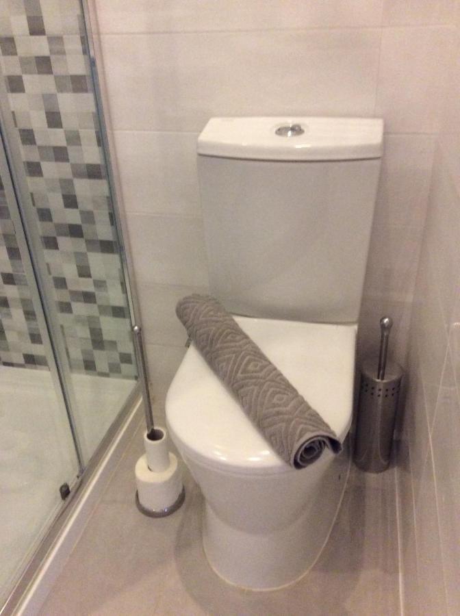 Whome Modern 1-Bed With Ac & Private Terrace Lisbon Bagian luar foto