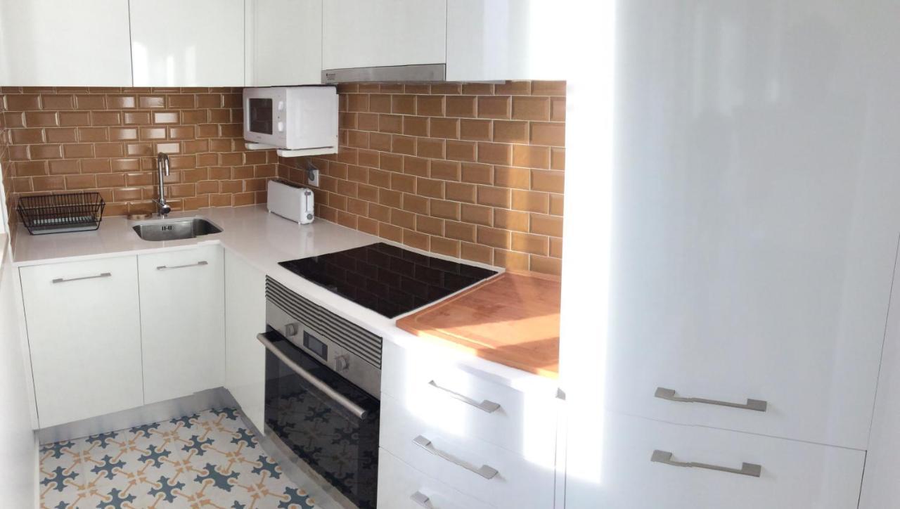 Whome Modern 1-Bed With Ac & Private Terrace Lisbon Bagian luar foto